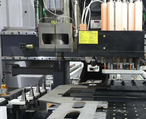 تخلیه دستی دستگاه CNC خسته کننده شش طرفه سیستم تعویض خودکار هشت ابزار